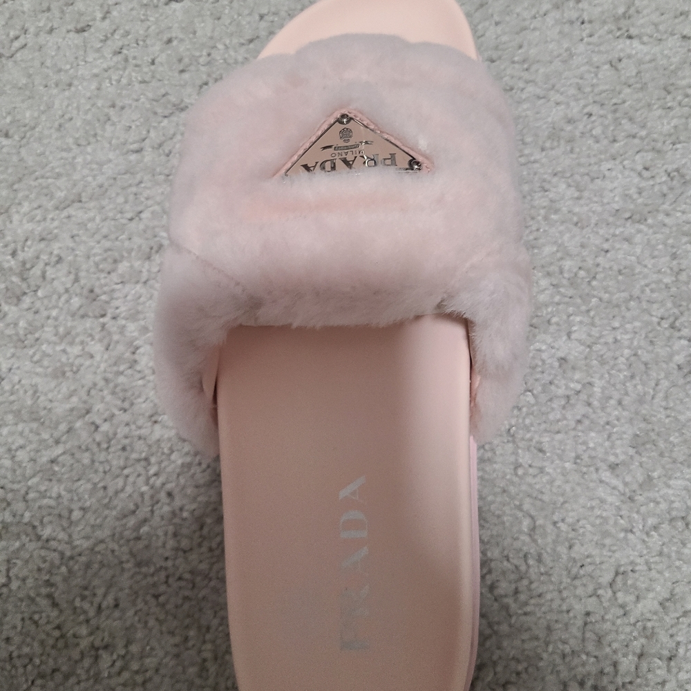 Prada shoes - Picture 6 of 8
